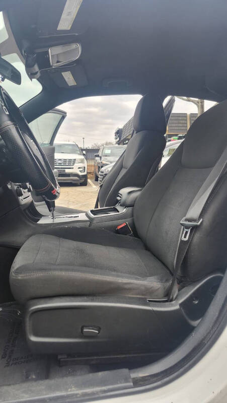 2013 Dodge Charger SE