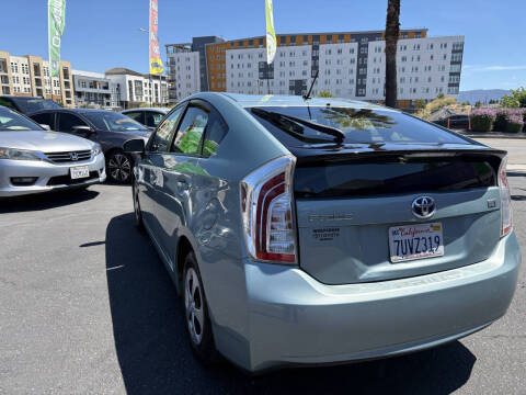 2014 Toyota Prius Three