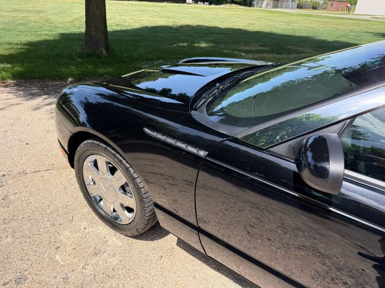 2002 Ford Thunderbird Deluxe