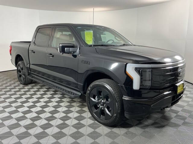 2025 Ford F-150 Lightning Platinum