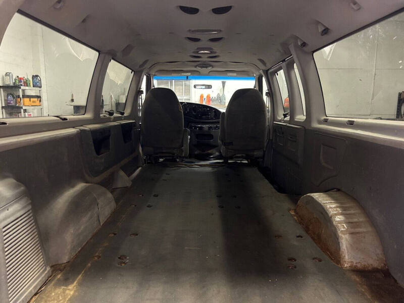 2008 Ford E-Series E-350 SD XLT