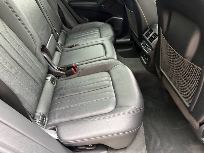 2020 Audi Q5 quattro Prestige 45 TFSI