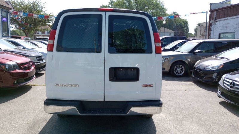 2018 GMC Savana 2500
