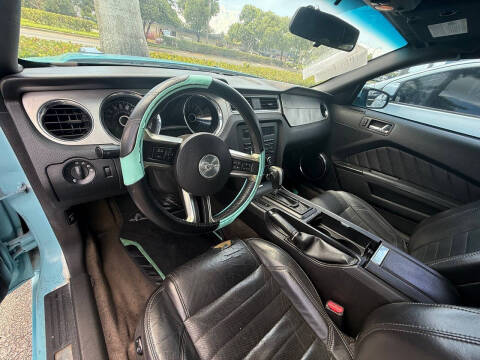 2014 Ford Mustang V6