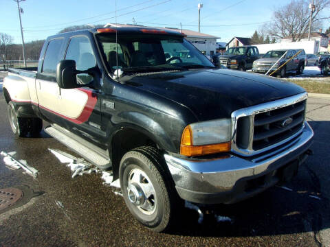 2001 Ford F-350 Super Duty for sale at Hassell Auto Center in Richland Center WI