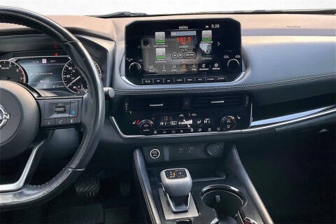 2022 Nissan Rogue SL