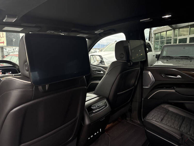 2023 Cadillac Escalade Sport Platinum