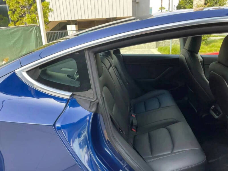 2019 Tesla Model 3 Mid Range