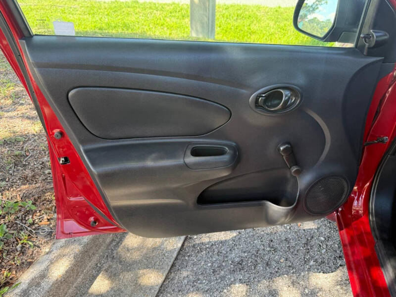 2015 Nissan Versa 1.6 S Plus