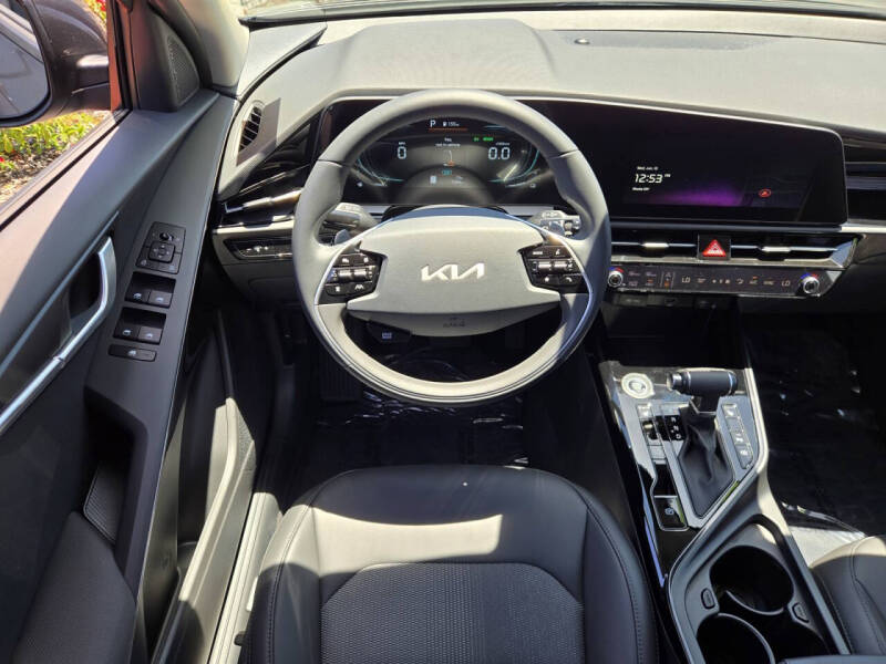 2025 Kia Niro EX