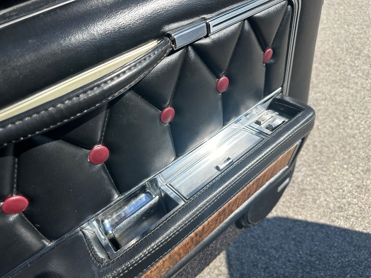1969 Lincoln Continental 30