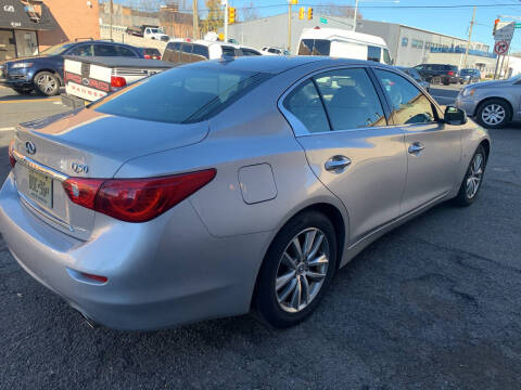 2015 Infiniti Q50 Premium