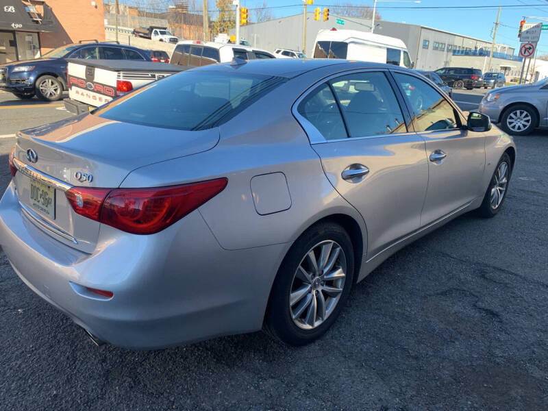 2015 Infiniti Q50 Premium