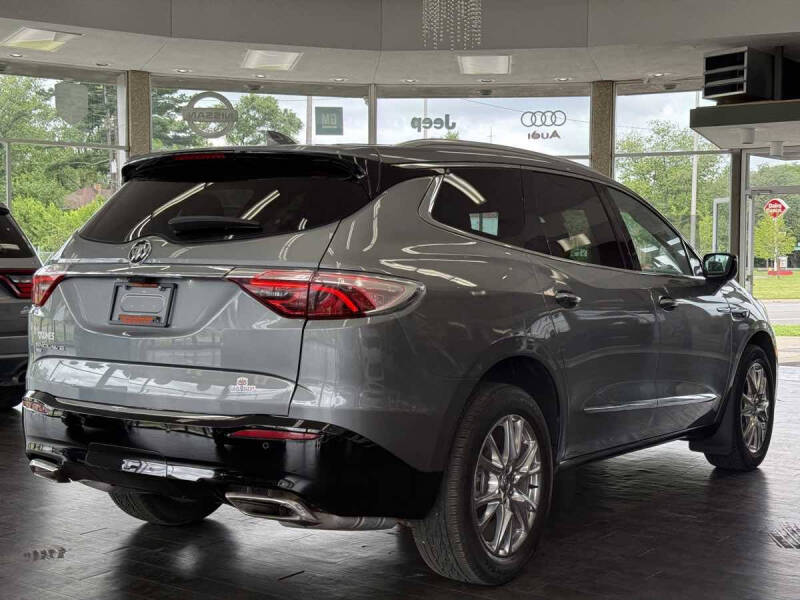 2024 Buick Enclave Essence