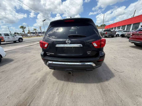 2019 Nissan Pathfinder SL