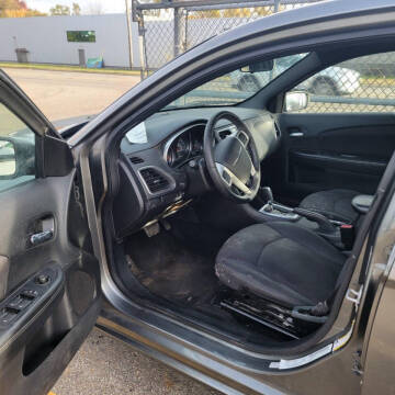 2013 Chrysler 200 Touring