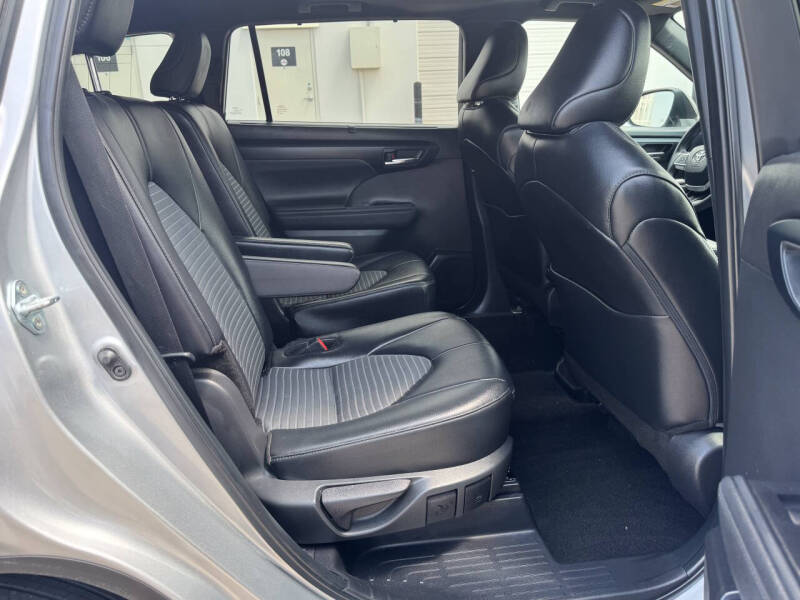 2024 Toyota Highlander XSE