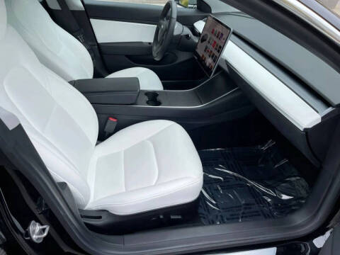 2019 Tesla Model 3 Standard Range Plus