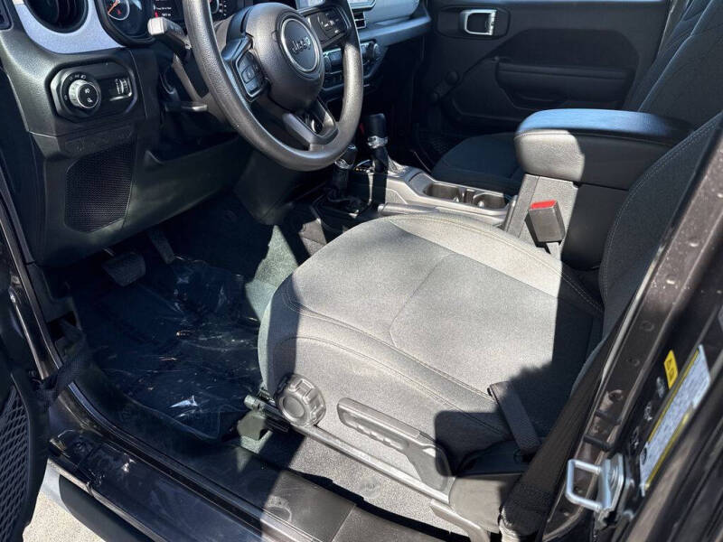 2024 Jeep Gladiator Sport