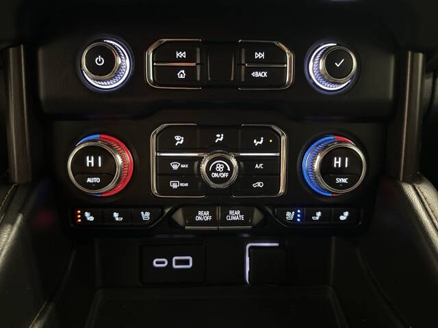 2022 GMC Yukon XL AT4