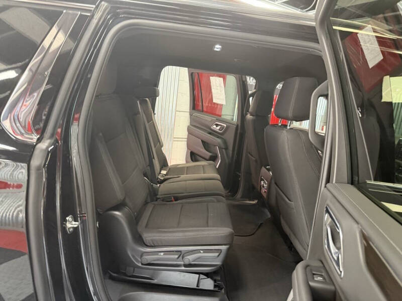 2024 GMC Yukon XL SLE