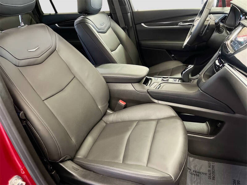 2025 Cadillac XT6 Sport