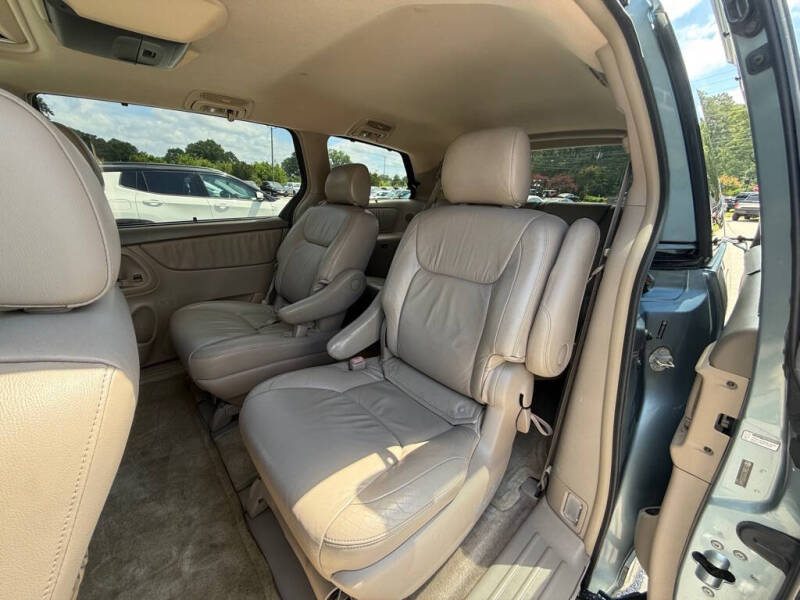 2005 Toyota Sienna XLE Limited 7 Passenger