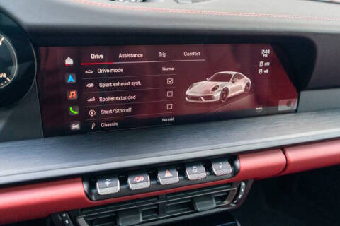 2024 Porsche 911 Carrera 4 GTS