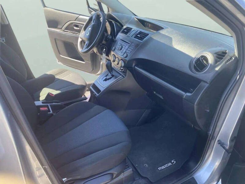 2015 Mazda MAZDA5 Sport