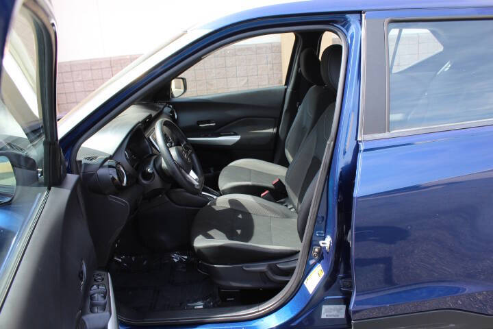 2020 Nissan Kicks SV