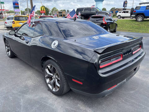 2015 Dodge Challenger SXT Plus