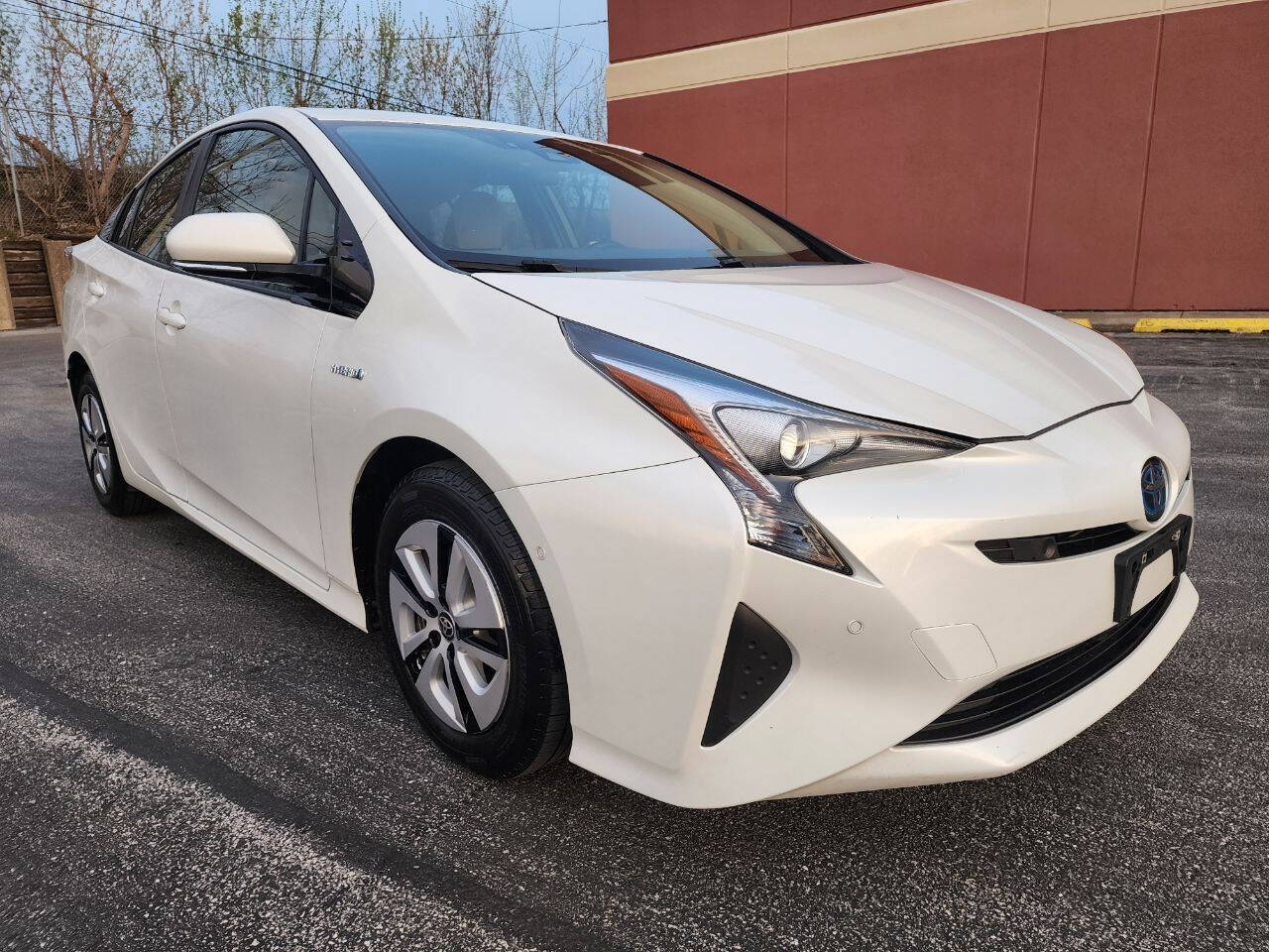 Beige 2017 Toyota Prius Two Eco Two Eco 4dr Hatchback 1