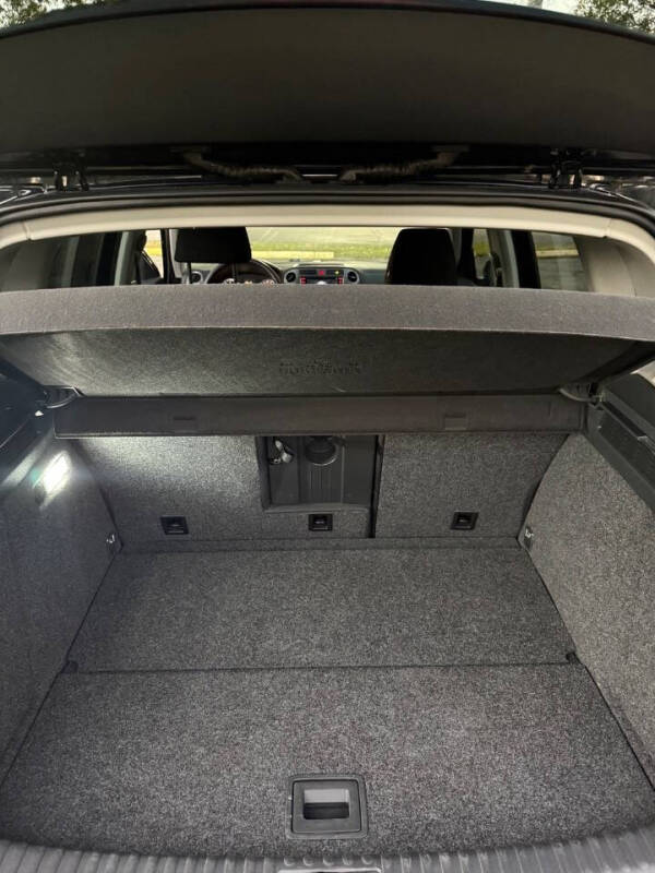 2010 Volkswagen Tiguan SE