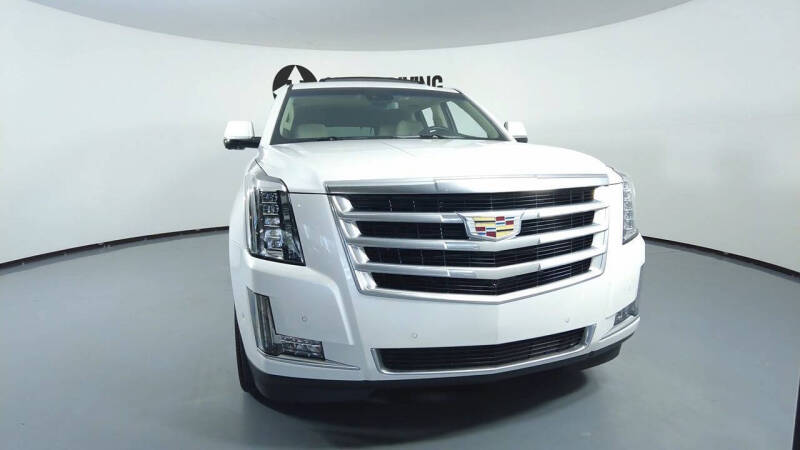 2018 Cadillac Escalade Luxury