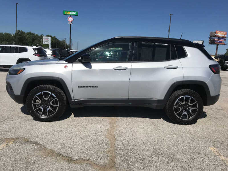 2025 Jeep Compass Trailhawk