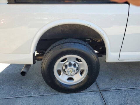 2023 Chevrolet Express 2500