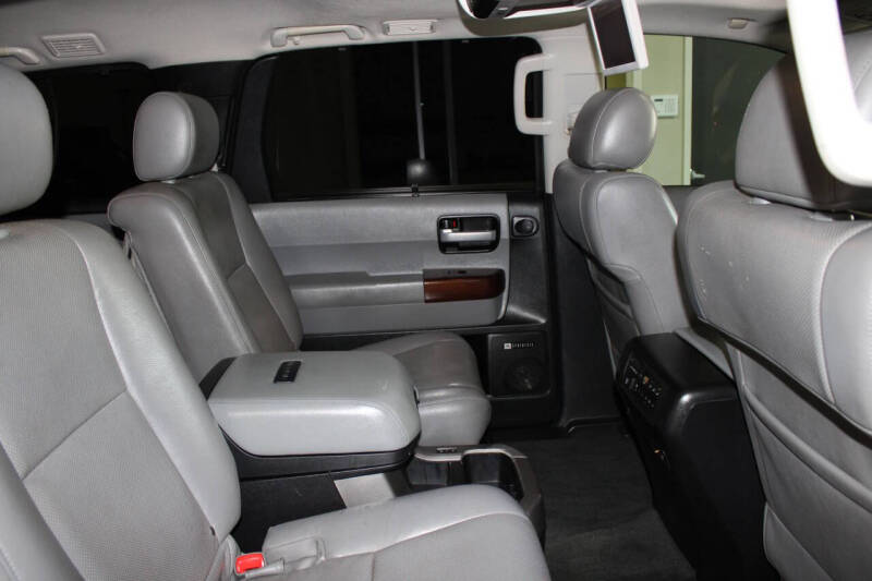 2014 Toyota Sequoia Platinum