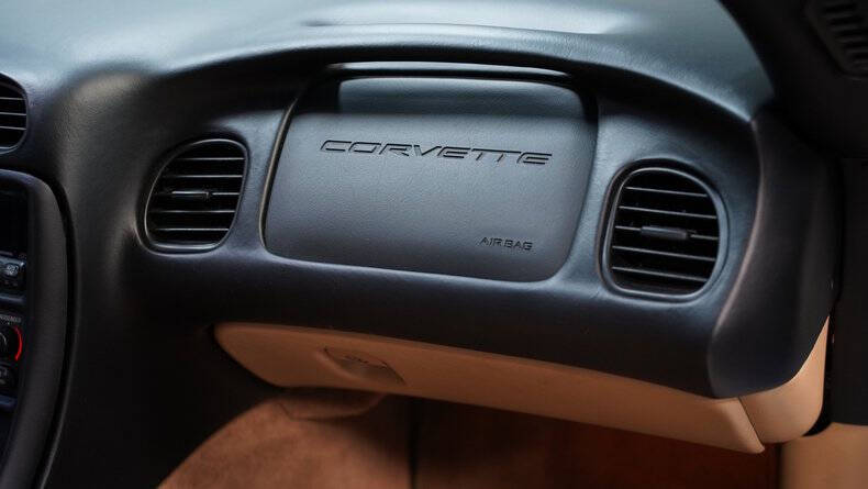 2004 Chevrolet Corvette