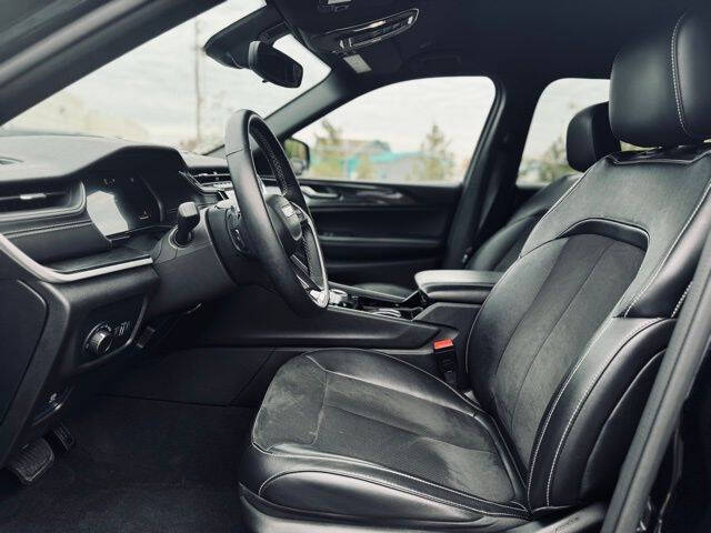 2022 Jeep Grand Cherokee Altitude