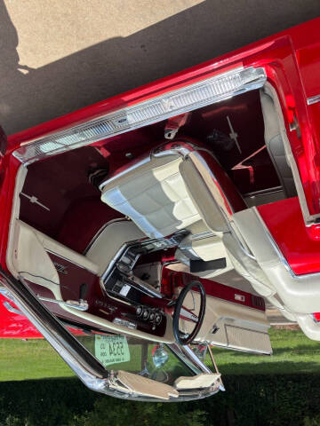 1966 Ford Thunderbird