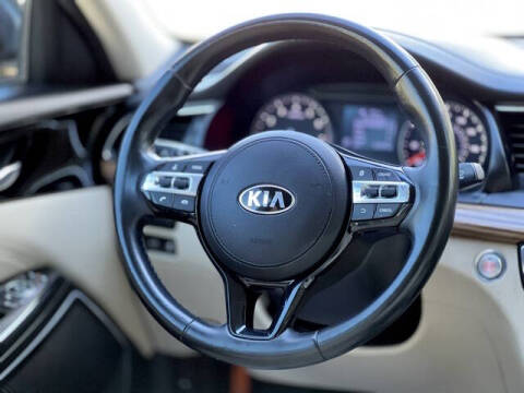 2019 Kia Cadenza Premium