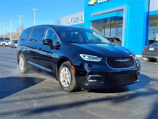 2024 Chrysler Pacifica Touring L