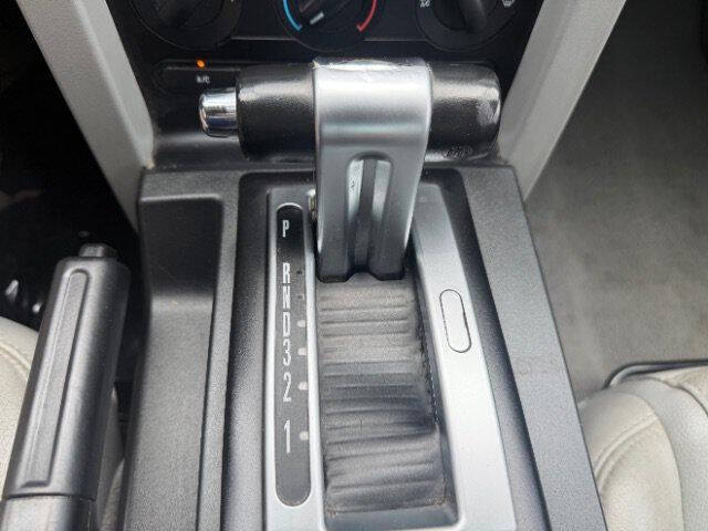 2008 Ford Mustang V6 Deluxe