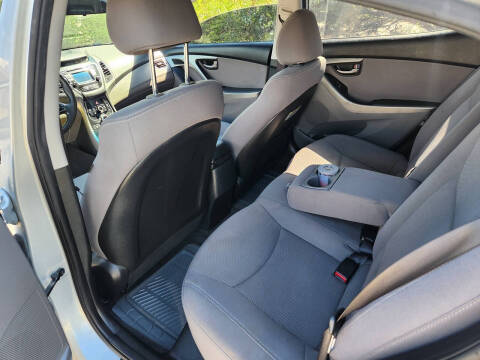 2014 Hyundai Elantra SE