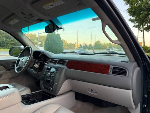 2011 GMC Yukon XL SLT