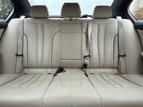 2018 BMW 5 Series 540i