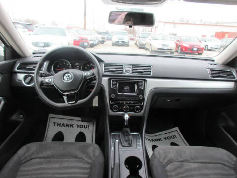 2016 Volkswagen Passat 1.8T S