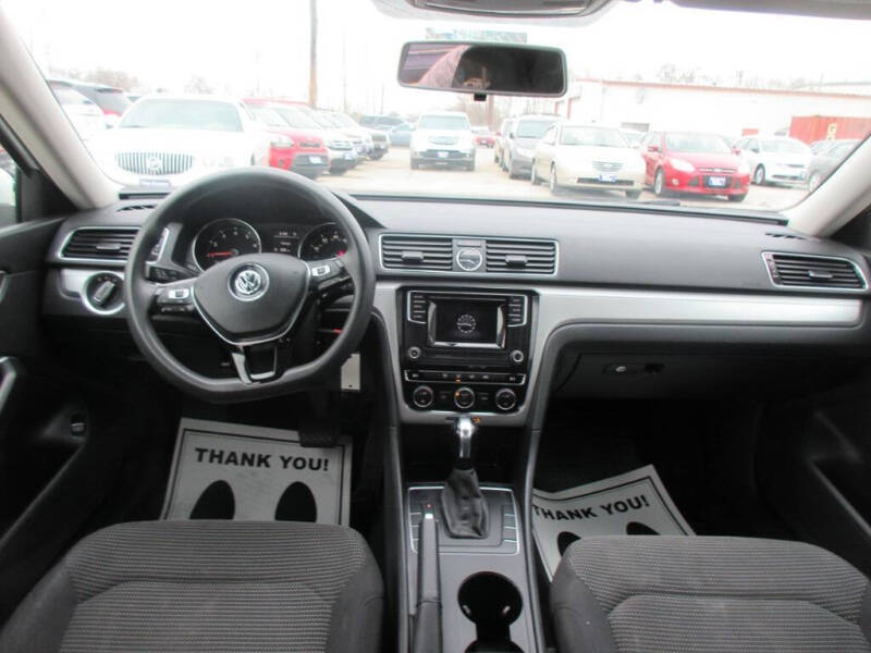 2016 Volkswagen Passat 1.8T S