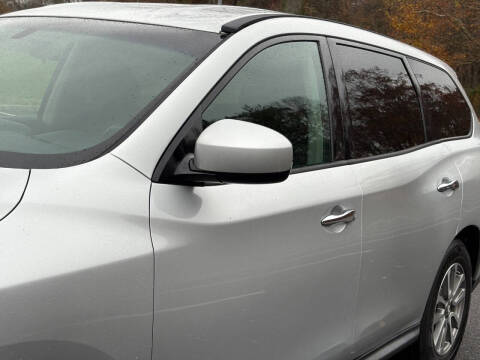 2014 Nissan Pathfinder S