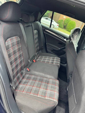 2017 Volkswagen Golf GTI S